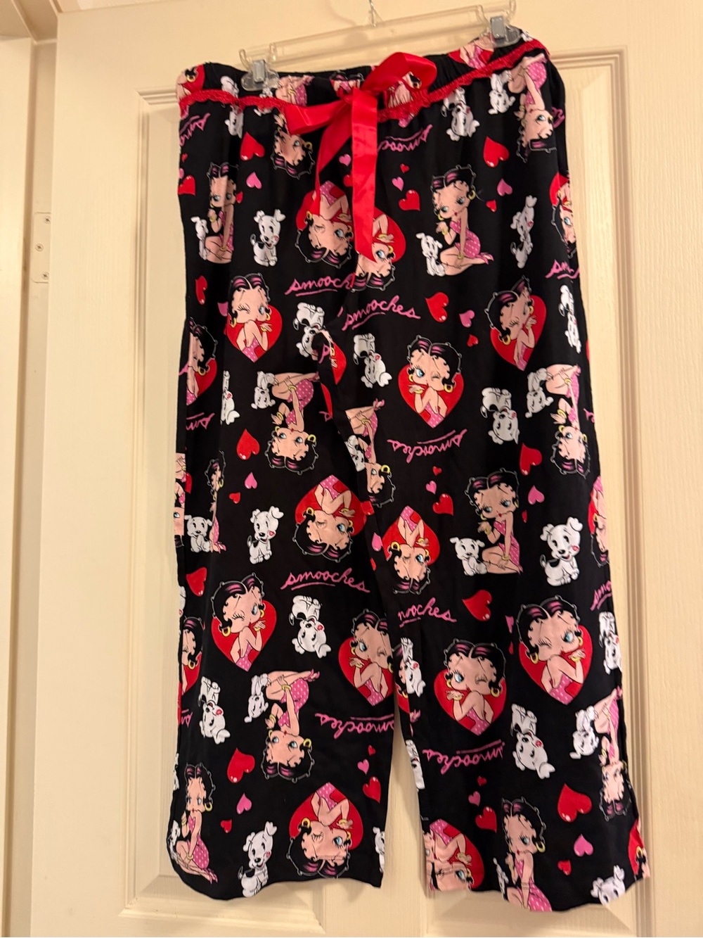 Betty Boop Heart-Print Pajama Pants with Red Ribbon